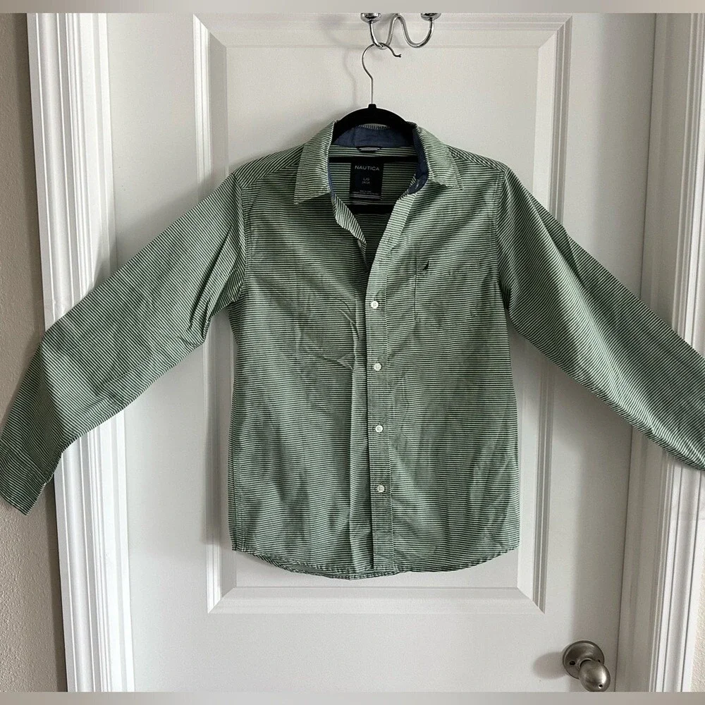 Boys size L 14/16 Nautica  long sleeve collared button‎ up shirt EUC!